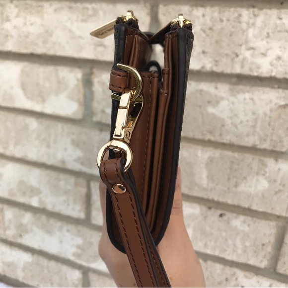 Nwt! Michael Kors Wallet - Picture 4 of 7